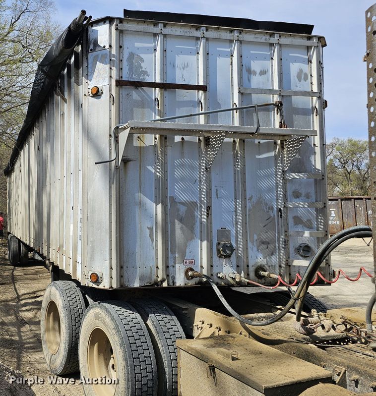image for item DO4307 1986  walking floor trailer