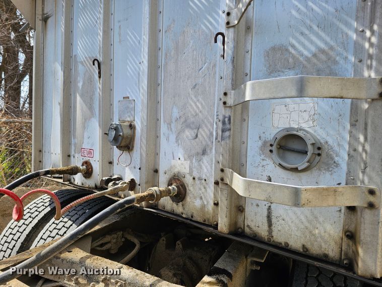 image for item DO4307 1986  walking floor trailer