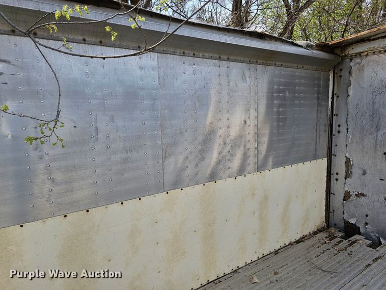 image for item DO4307 1986  walking floor trailer