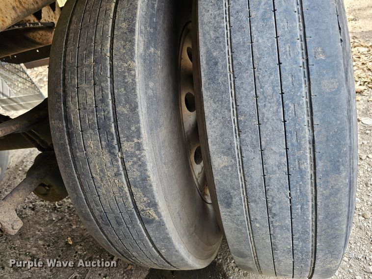 image for item DO4307 1986  walking floor trailer