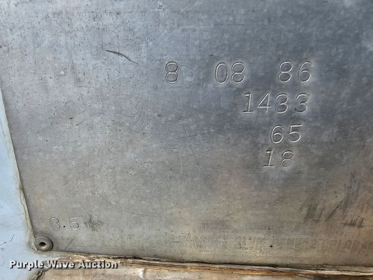 image for item DO4307 1986  walking floor trailer