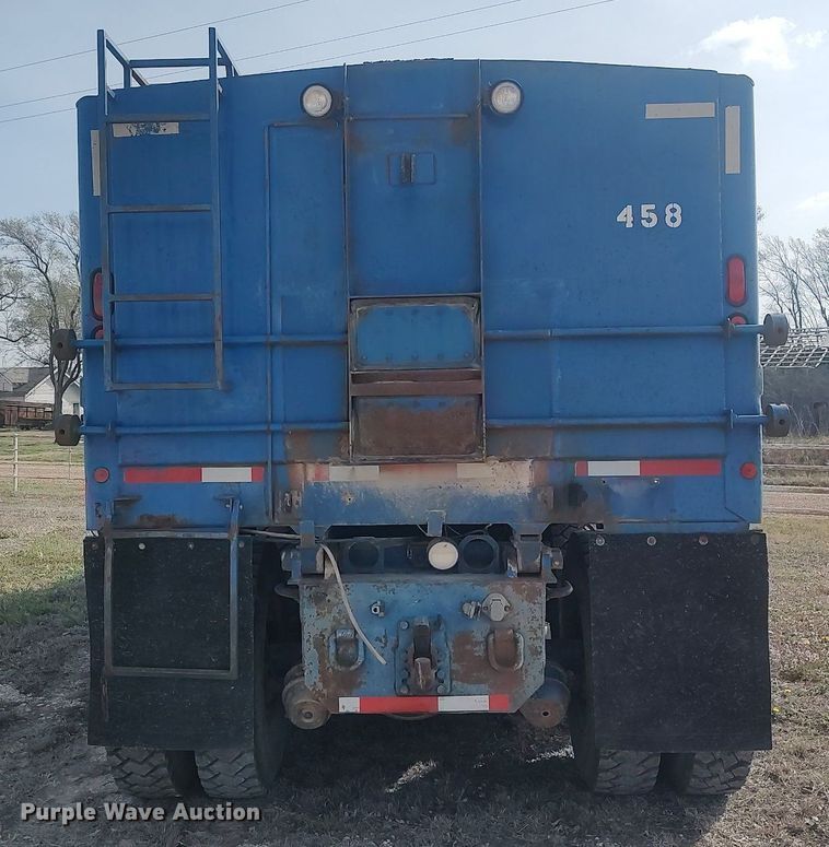 image for item DQ0466 1998  Sterling  dump truck