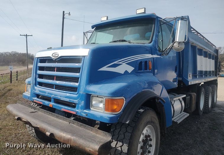 image for item DQ0466 1998  Sterling  dump truck