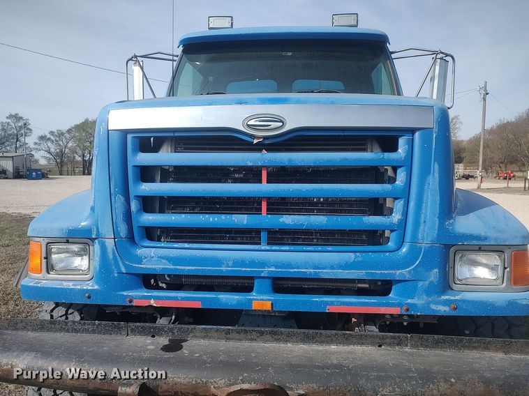 image for item DQ0466 1998  Sterling  dump truck