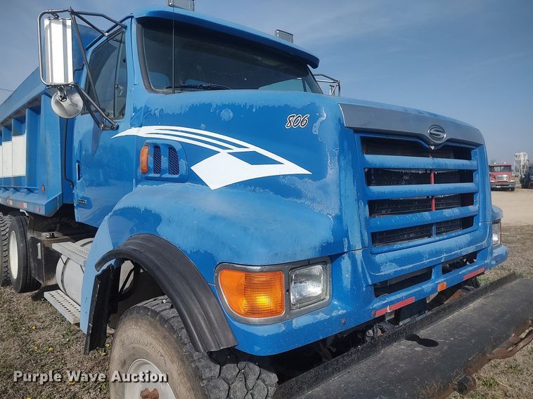 image for item DQ0466 1998  Sterling  dump truck