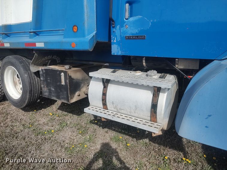 image for item DQ0466 1998  Sterling  dump truck