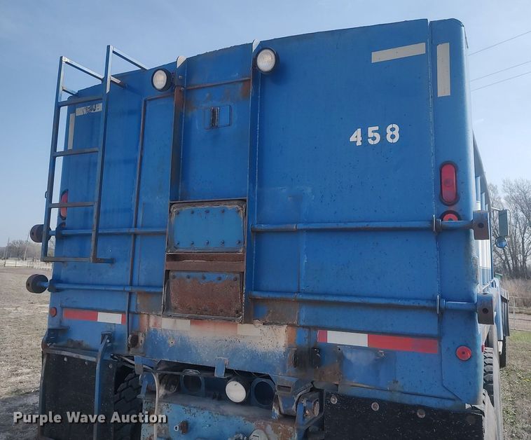 image for item DQ0466 1998  Sterling  dump truck