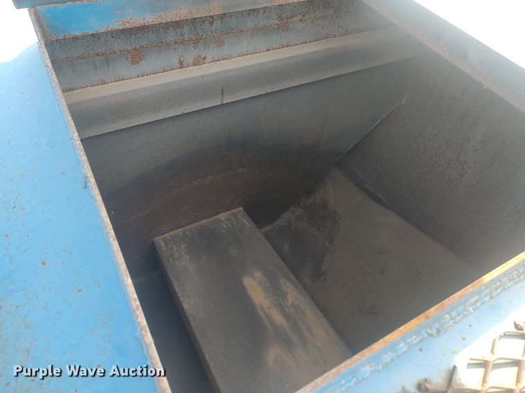 image for item DQ0466 1998  Sterling  dump truck