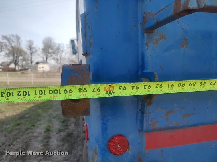 image for item DQ0466 1998  Sterling  dump truck