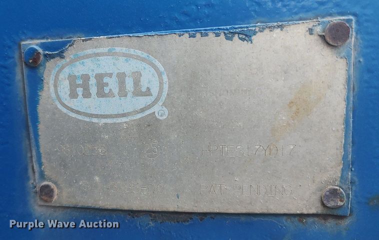 image for item DQ0466 1998  Sterling  dump truck