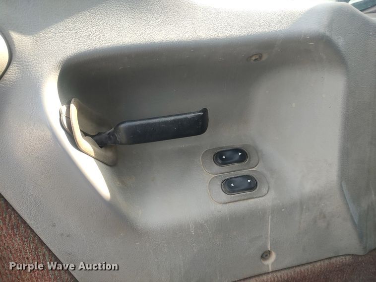 image for item DQ0466 1998  Sterling  dump truck