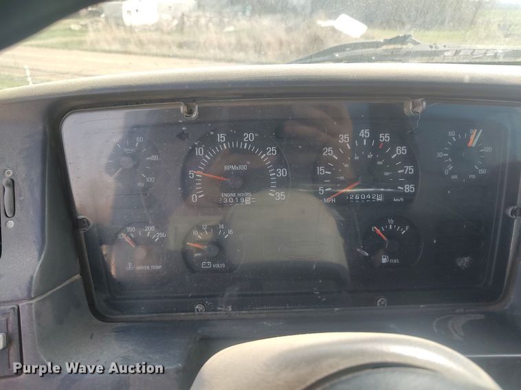 image for item DQ0466 1998  Sterling  dump truck