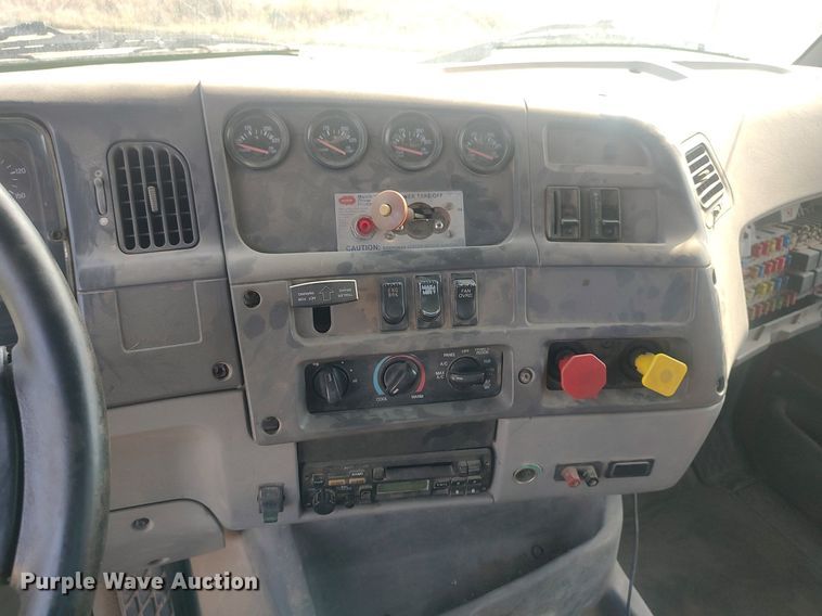 image for item DQ0466 1998  Sterling  dump truck