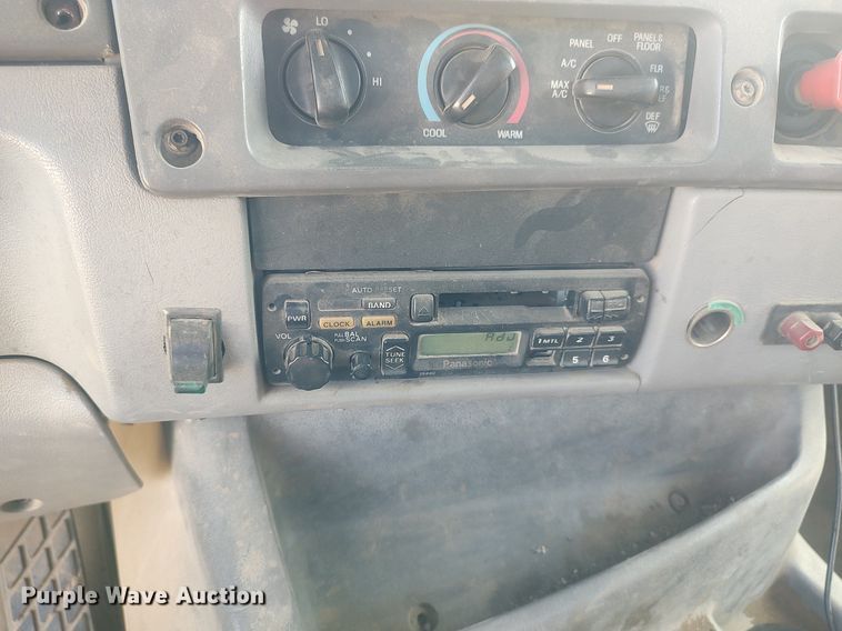 image for item DQ0466 1998  Sterling  dump truck