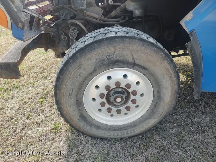 image for item DQ0466 1998  Sterling  dump truck