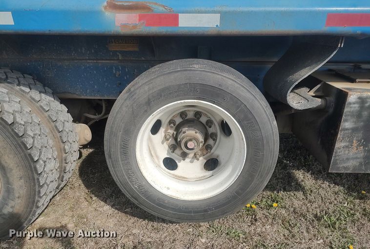 image for item DQ0466 1998  Sterling  dump truck