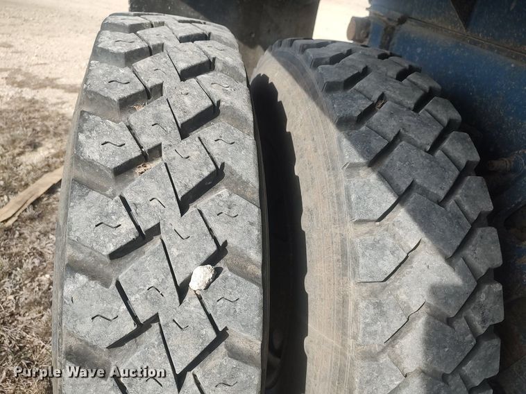 image for item DQ0466 1998  Sterling  dump truck