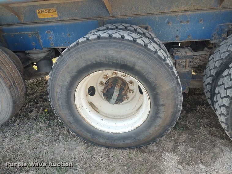 image for item DQ0466 1998  Sterling  dump truck