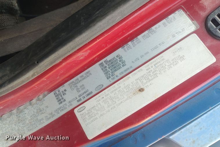 image for item DQ0466 1998  Sterling  dump truck