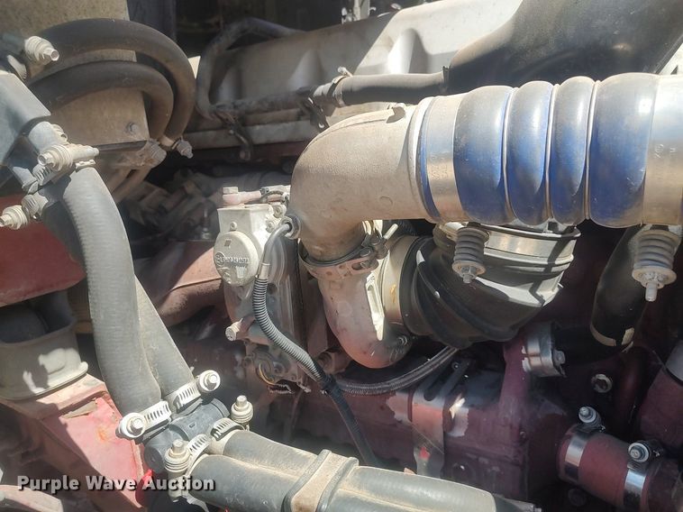 image for item DQ0489 2013 Mack CXU613  semi truck