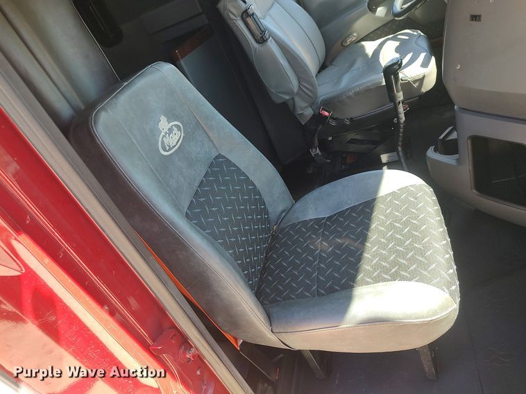 image for item DQ0490 2016 Mack CXU613  semi truck