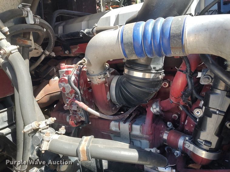 image for item DQ0490 2016 Mack CXU613  semi truck