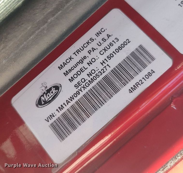 image for item DQ0490 2016 Mack CXU613  semi truck