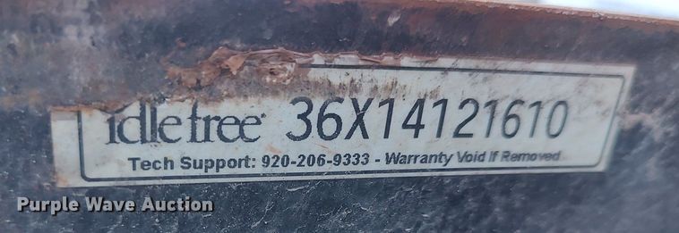 image for item DQ0491 2016 Mack CXU613  semi truck