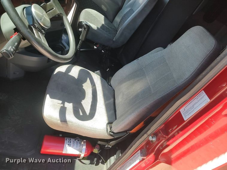 image for item DQ0491 2016 Mack CXU613  semi truck