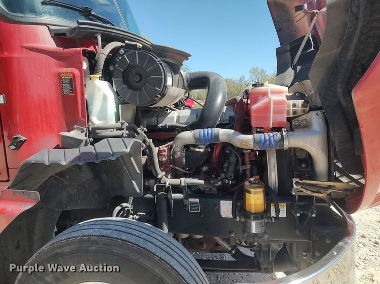 image for item DQ0491 2016 Mack CXU613  semi truck