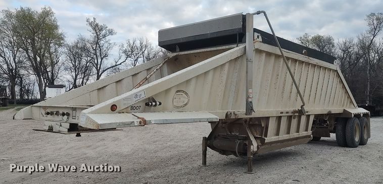 image for item DQ0492 2007 Construction Trailer Specialist BDT-40  bottom dump trailer