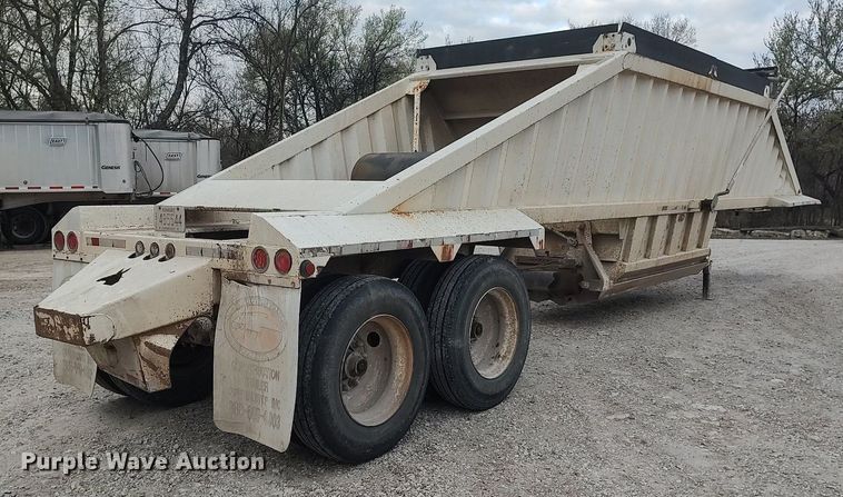 image for item DQ0492 2007 Construction Trailer Specialist BDT-40  bottom dump trailer