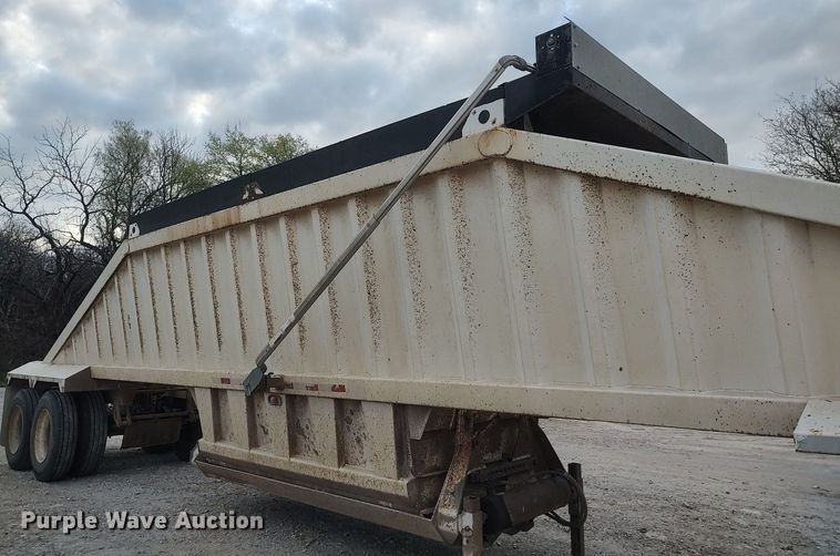 image for item DQ0492 2007 Construction Trailer Specialist BDT-40  bottom dump trailer