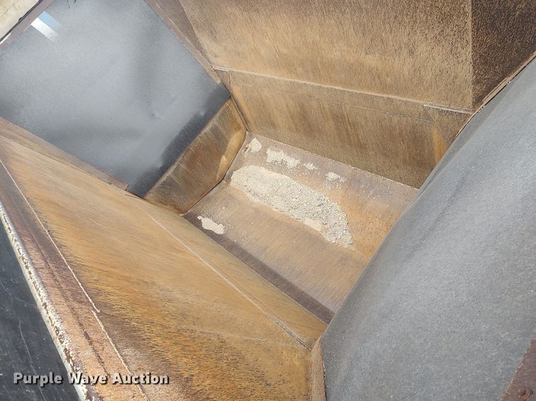 image for item DQ0492 2007 Construction Trailer Specialist BDT-40  bottom dump trailer