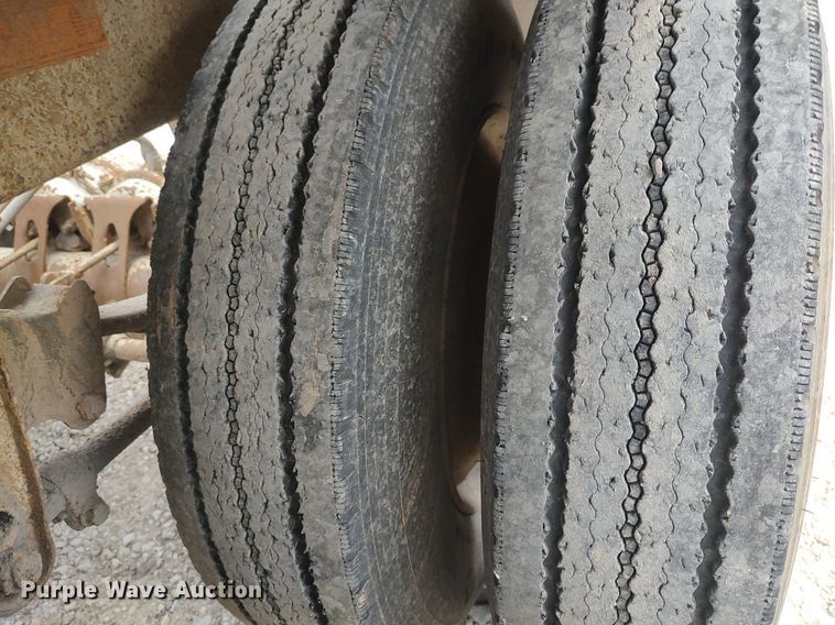 image for item DQ0492 2007 Construction Trailer Specialist BDT-40  bottom dump trailer