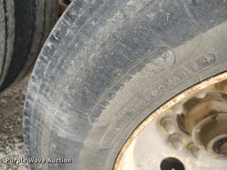 image for item DQ0492 2007 Construction Trailer Specialist BDT-40  bottom dump trailer