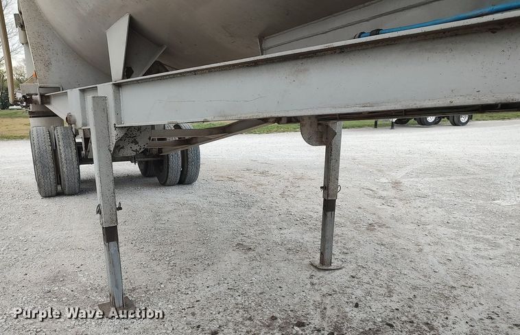 image for item DQ0493 2012 Construction Trailer Specialist  end dump trailer