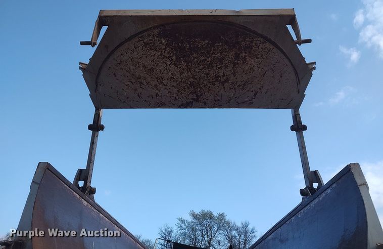 image for item DQ0493 2012 Construction Trailer Specialist  end dump trailer