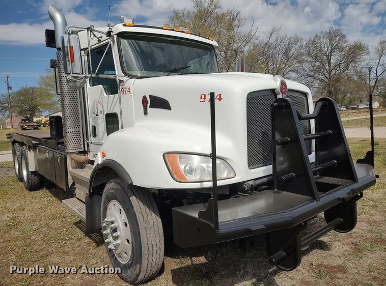 image for item DQ0500 2010 Kenworth T470  winch truck