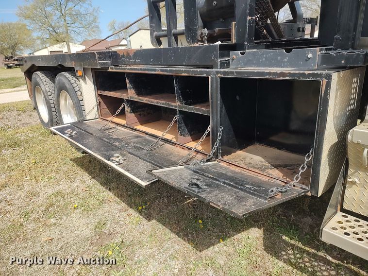 image for item DQ0500 2010 Kenworth T470  winch truck