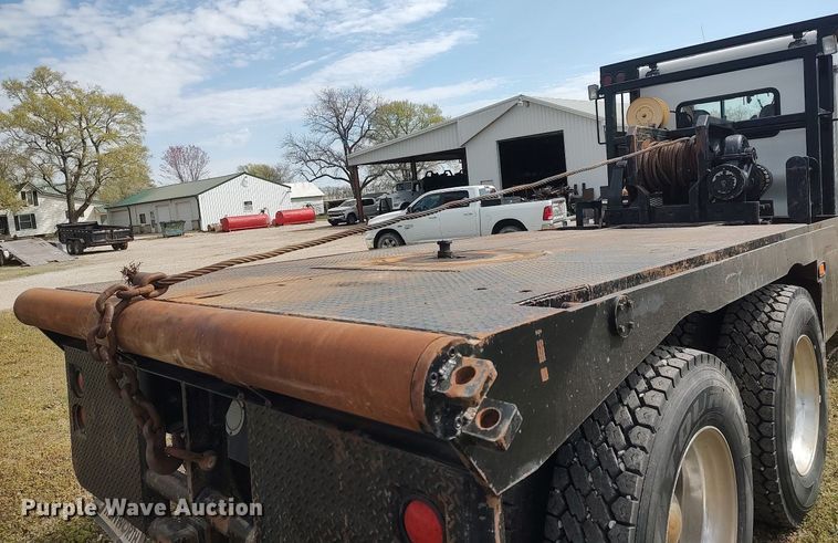 image for item DQ0500 2010 Kenworth T470  winch truck