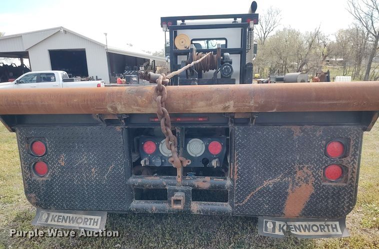 image for item DQ0500 2010 Kenworth T470  winch truck