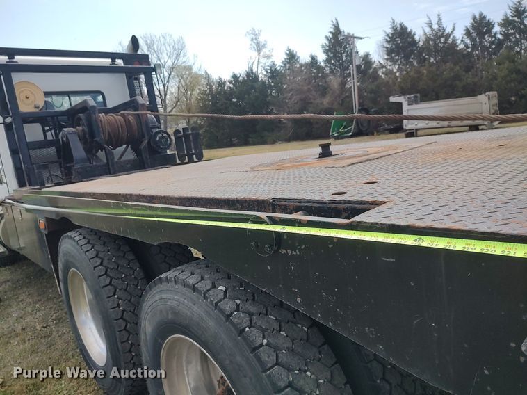 image for item DQ0500 2010 Kenworth T470  winch truck