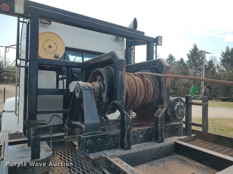 image for item DQ0500 2010 Kenworth T470  winch truck