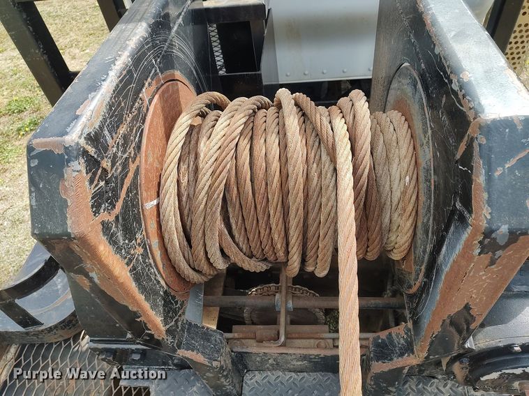 image for item DQ0500 2010 Kenworth T470  winch truck