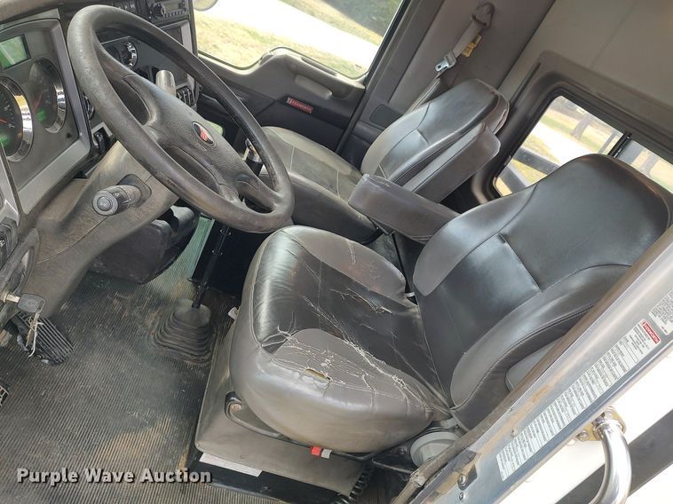 image for item DQ0500 2010 Kenworth T470  winch truck