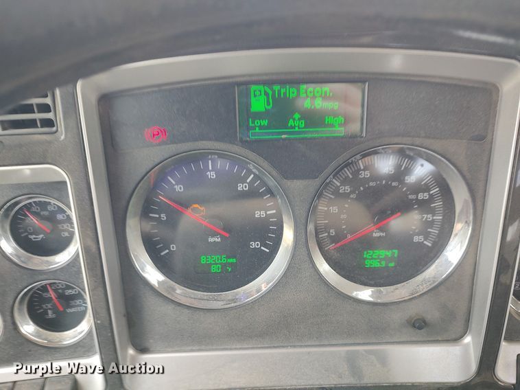 image for item DQ0500 2010 Kenworth T470  winch truck