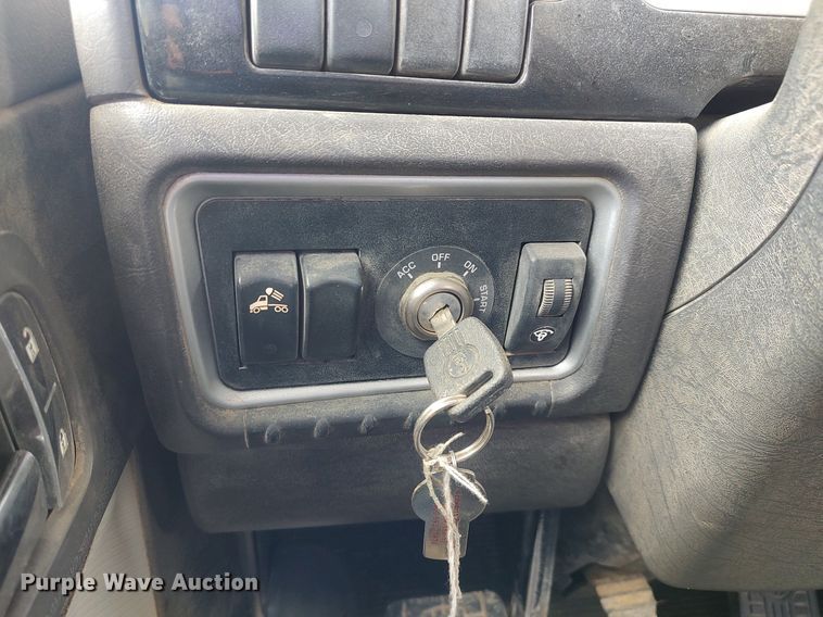 image for item DQ0500 2010 Kenworth T470  winch truck