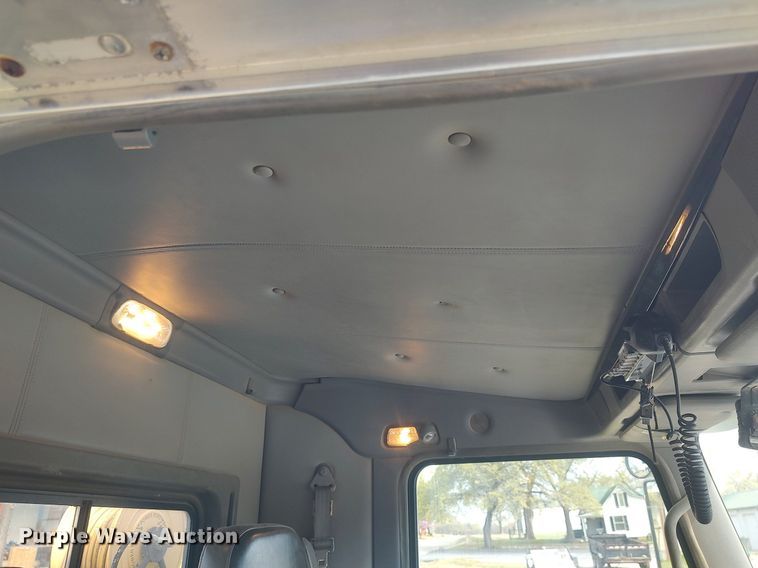 image for item DQ0500 2010 Kenworth T470  winch truck