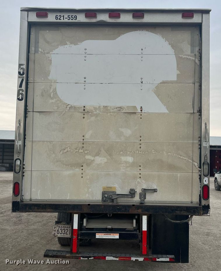 image for item DQ4093 2007 International 4300  box truck